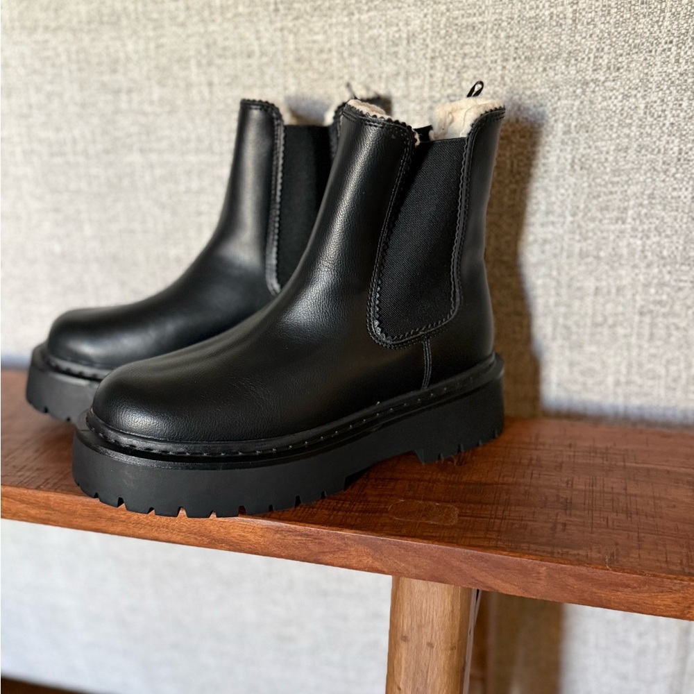 H&M Black Winter Boots with Cream Lining